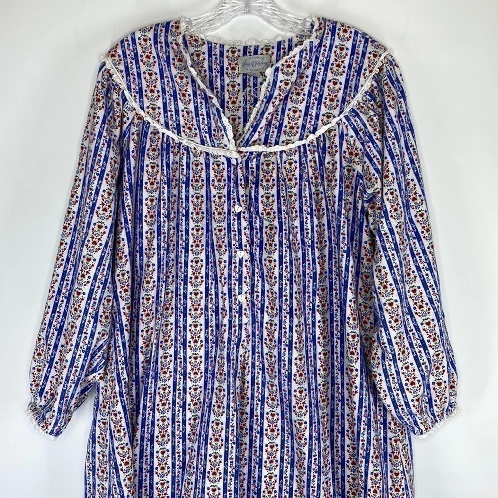 Lady Of Salzberg Blue White Heart Floral Long Nightgown Size Large